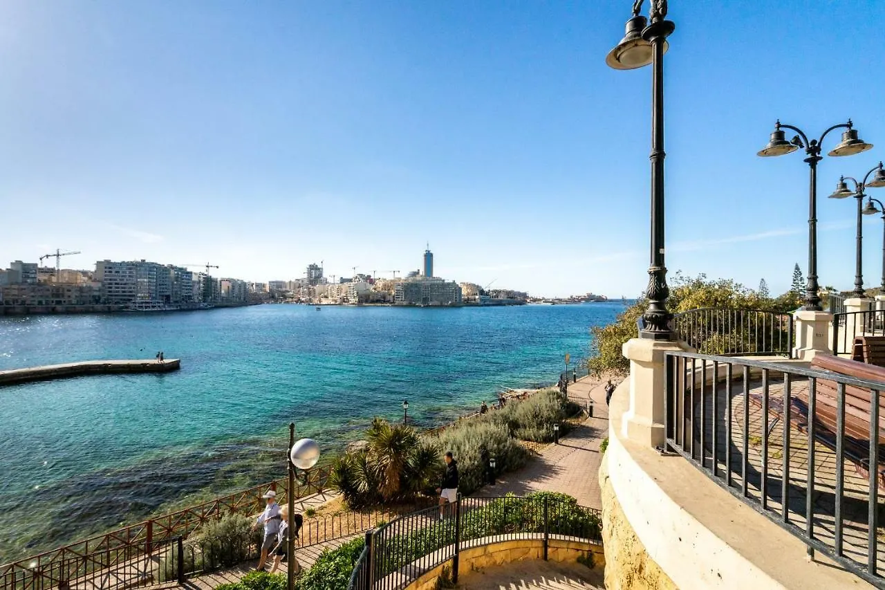 Semesterbostad Amazing Art Deco Villa 150M To Sea With Daily Housekeeping Sliema
