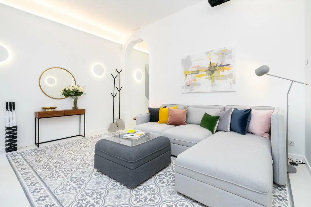 Semesterbostad Amazing Art Deco Villa 150M To Sea With Daily Housekeeping Sliema